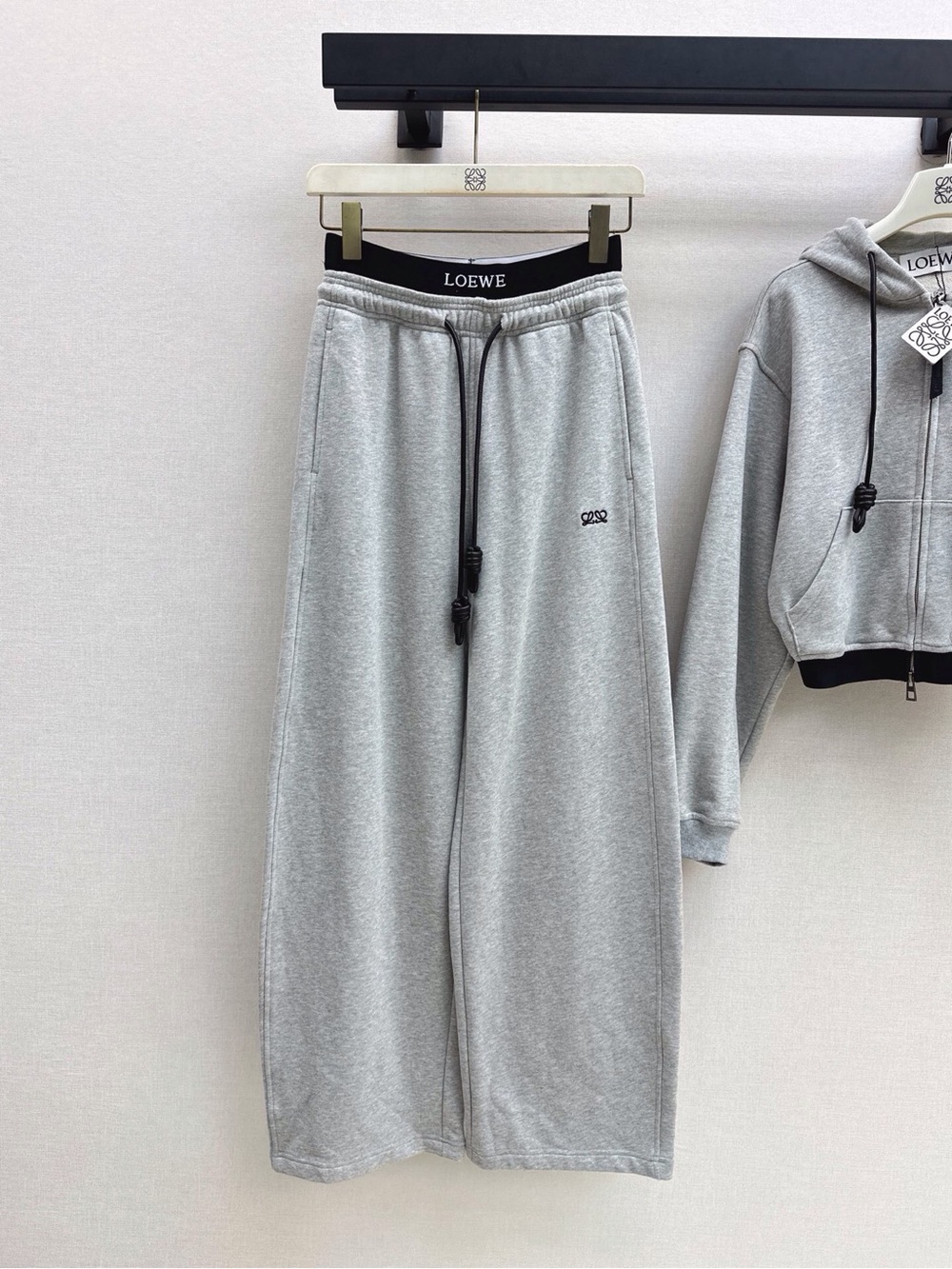 Loewe Light Gray Hoodie & Jogger Set with Black Trim - Picture 5 of 6